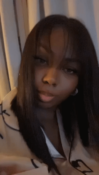 FRANGE- SIGNATURE Perruque à Frange Cheveux Naturels, Look Glamour & Volume Soyeux