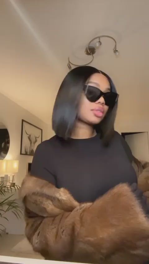 Bob Wig CARRÉ BABY DOLL- PRESTIGE lisse