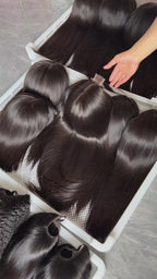 video de plusieurs  perruque lisse